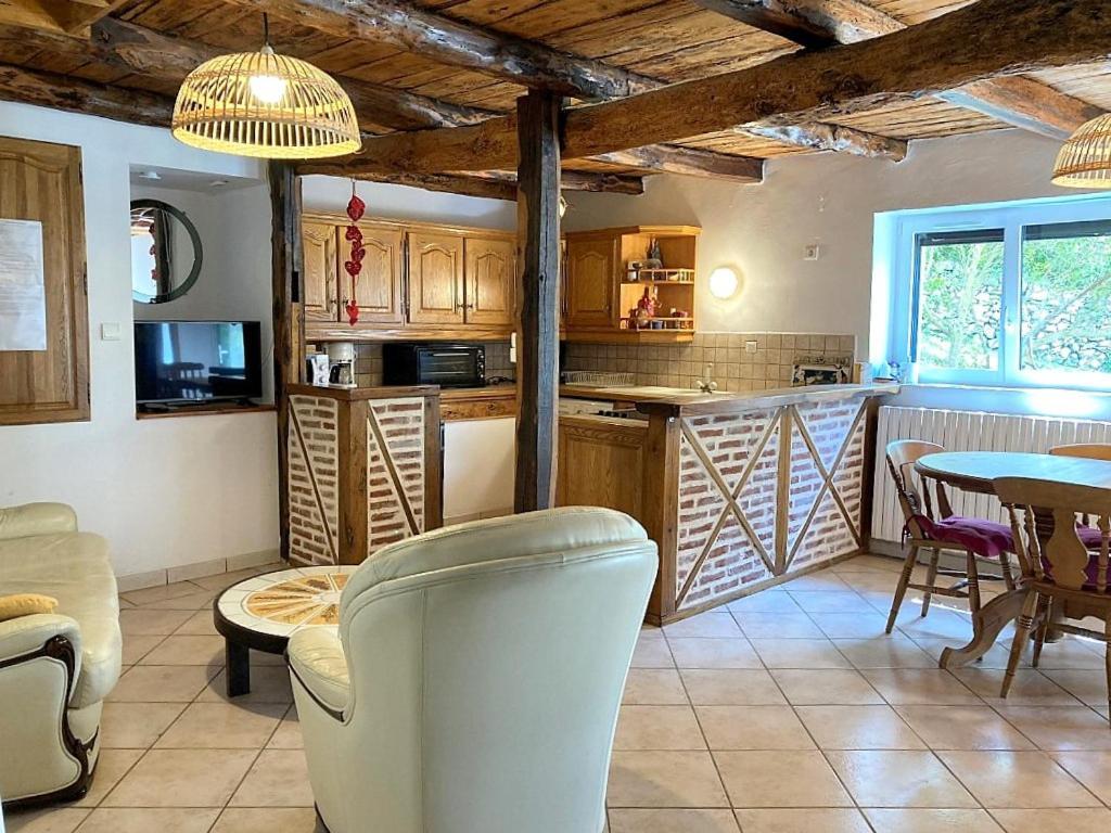 Location Gite Entre Cahors Et St Cirq Lapopie Arcambal Esterno foto